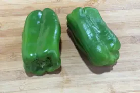 这才是青椒最好做法，清脆爽口又下饭，农村媳妇做一大盘子抢着吃视频封面