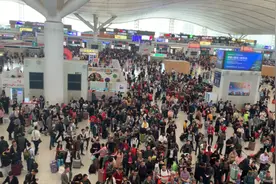 富士康放假以后从深圳坐高铁去云南昆明回家之路漫长也幸酸视频封面