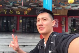 相信我，照相出剪刀手只适合脸大的人，敢晒出你们的照片看看吗？