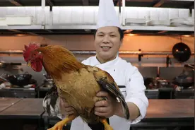 大厨教你：大公鸡的做法，简单的香料，大锅一炖，下酒又下饭！视频封面