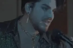 完全闭眼吹！实力唱将当爷AdamLambert最新现场表演新单Loverboy视频封面