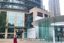 昆明最繁华的地段南屏步行街。来云南旅游的必经之地。顺城王府井