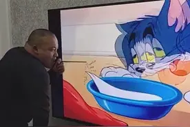 爸爸哄女儿的方式太独特了！女儿都懵了！视频封面