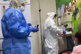 迪拜确诊333例，带姑娘治感冒顺便做个核酸检测，看病人都吓跑了视频封面