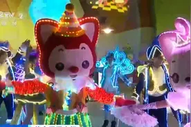 【#国内超750家主题游乐园开门# 亲子、情侣成游园主力军视频封面