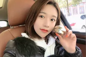 成都小甜甜最近脸上老长痘，不得不拿出钟爱多年的“救命霜”了视频封面