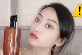 卸妆的正确打开方式，一分钟搞定，别再死命摩擦你的眼睛和皮肤啦