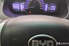 2顿重的比亚迪S6，油耗也是惊人的图片