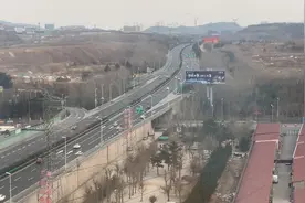 2-6周四16点青岛市内高速周边车流，离返程高峰还有多久？视频封面