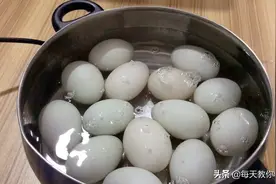 煮盐蛋2个窍门你一定要知道，一清洗二中火，祝天下父亲节日快乐视频封面