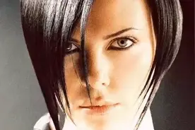 女特工的日常视频封面