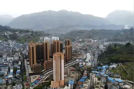 距离重庆最近贵州县城，房价究竟贵不贵，一起来看看视频封面