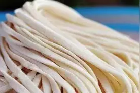 劲道手擀面的核心不是配方，而是面粉的选择，面馆老板经验分享