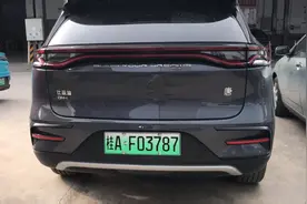 探比亚迪4s店不下十次终得一试唐dmi，后排比宋dmi舒适太多了