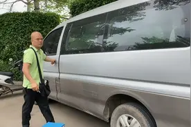 这台车上班车一样大！开出去特别有面子！就是吃油多了一点点