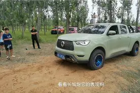 吉姆尼救援长城炮，坦克300也被福特大猛禽救援，今天是怎么了？