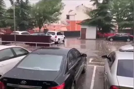 特大冰雹袭击山西晋城，