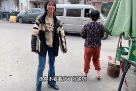 初中生15岁这身高168厘米，出门人家说是我妹妹，看起来好成熟视频封面