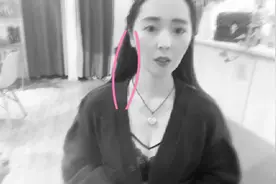 老板娘亲测大小，教你用一个手大小区别罩杯。视频封面