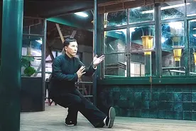 甄子丹的“叶问蹲”看似简单，做起来还是有点难度的