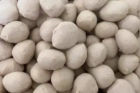 潮汕厨房师傅教你做猪肉丸，口感鲜香有弹性，做汤吃火锅必备