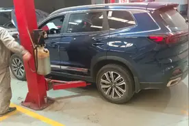 瑞虎8变速箱挂倒挡异响严重，升级变速箱程序，变速箱通气塞更换
