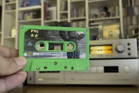 1997年 《爱，很简单》陶喆 /索尼卡座 K-88