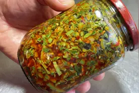 厨师长教你香椿酱的家常做法，步骤详细，香辣开胃下酒又下饭视频封面