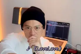 实力派歌手金润吉在韩国夺冠封神，万人追捧！你喜欢他的哪首歌呢