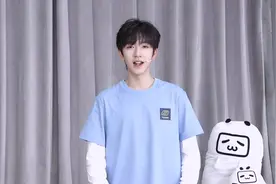 【贺峻霖】毫无难度！接着奏乐接着“戴桶”舞！——运动少年特辑视频封面