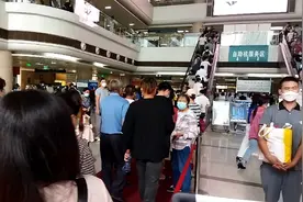 实拍长沙湘雅医院，看病的人太多了，为啥这么多人来省城医院看病视频封面