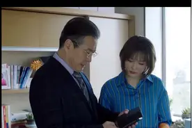 渣男放弃八年女友，傍上千亿富婆，没想到凤凰男日子不好过。视频封面