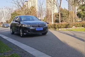 苏州二手车商检测雪铁龙爱丽舍 横向对比世嘉 两台车的优缺点分析