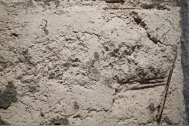 这是河南省安阳市 安阳县白壁镇 南务村的拆迁安置房质量极差视频封面