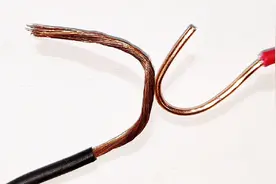 老电工亮绝活，软铜线怎么搭接硬铜线？教你2种方法，牢固又耐用