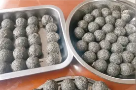 在家自制黑芝麻丸，养生又乌发，三黑配方，不用九蒸九晒，简单。