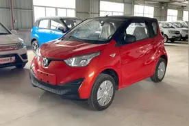 雷丁CoCo，两门四座，女士专属款代步车，接送孩子好停车！