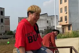 开豪华车接老婆回家视频封面