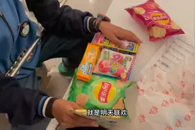 六一学校举行节目，让带零食去学校，不知道买啥好