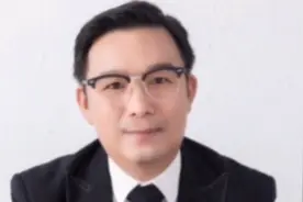 秦皇岛落水被救3女孩跪地道歉，但她们的言论让人气愤，必须谴责视频封面