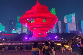 青岛游（7）观赏五四广场绚丽多彩的灯光秀视频封面