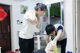 妈妈一味节俭，别人吃剩下的拿回一大包，这就是养儿与闺女差别吧