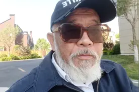 继续维权，拼多多上海总部终于接通了人工电话，您听听怎么说0430视频封面