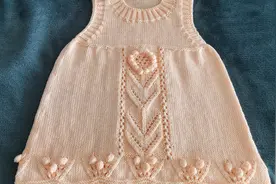 视频详解女童背心裙的编织过程