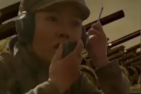 女侦察兵发现美军重炮营，火速请求远程炮火覆盖，看着真带劲