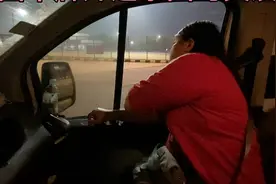 又遭劫难，中国老公樊玉虎和大马小媳妇驾驶中国车牌沪C回国坎坷视频封面
