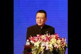 老汪讲道谈星光大道老于得癌症前后见证面瘫人情冷暖，泪洒直播间视频封面