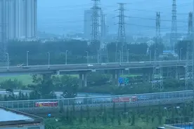 外地支援已到郑州，目测有三十多辆消防车🚒！很感动！感谢您们🙏视频封面