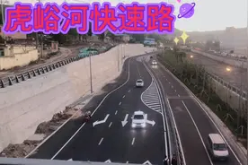 山西太原西山新开通的虎峪河快速路，感觉真美，是这样的，这边看