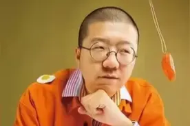 笑果House事件升级，李诞黑历史被扒，家中挂“东亚病夫”牌匾视频封面